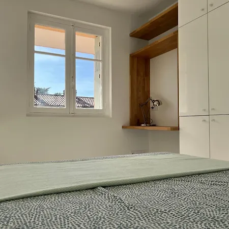 Les Palmiers A St Clair Apartament *